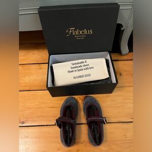 Flabelus Velvet Mary Jane’s in Toddler Size 24 (US 8)